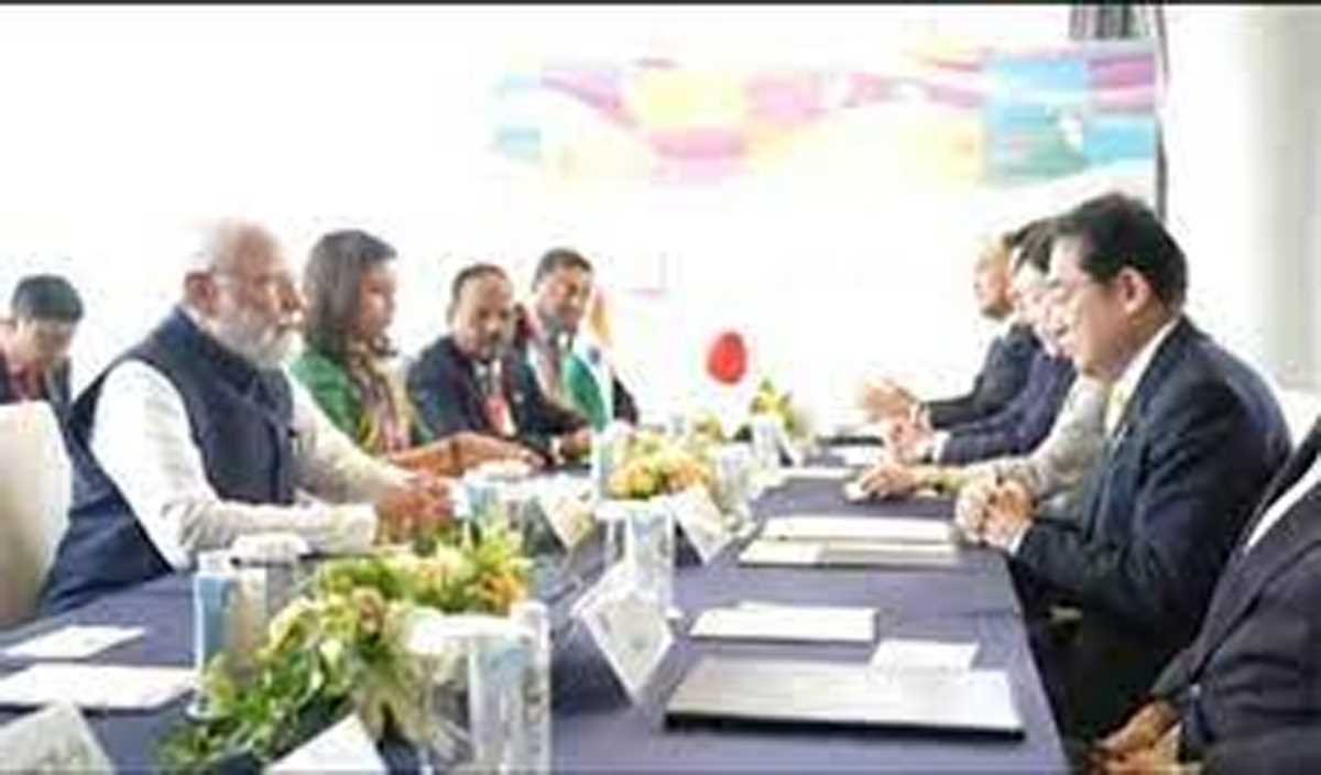 मोदी ने ब्रिटेन के प्रधानमंत्री, ब्राजील के राष्ट्रपति से की मुलाकात मोदी ने ब्रिटेन के प्रधानमंत्री, ब्राजील के राष्ट्रपति से की मुलाकात